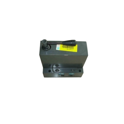 Peças de carroceria de camião 162*156*92mm Bomba de mão hidráulica para Sinotruk HOWO Bomba de elevação de cabine de camião