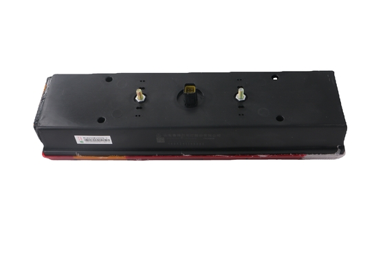 WG9925810001 SINOTRUK HOWO A7 SITRAK Peças de camião Lâmpada traseira de cauda com material plástico