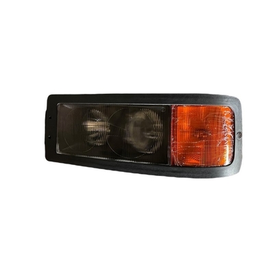 Farol direito Peças de carroceria de caminhão de ferro para caminhão Shacman F3000 F2000 DZ9100726020